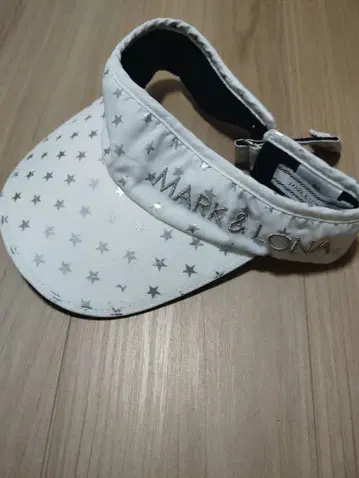 MARK & LONA 별 패턴 바이저 화이트