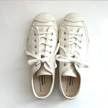 MOONSTAR x GRANDMA MAMA DAUGHTER 별주 스니커즈