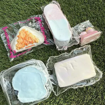 Mellojoy 메로조이 스퀴즈 삼각형 와플