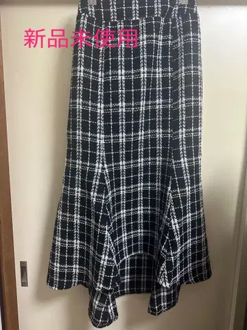 moment+ 트위드 머메이드 스커트