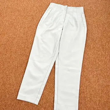 자라 슬랙스 테이퍼드 팬츠 하이웨스트 루즈핏 빅 아이보리