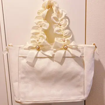 자카마트 A4 프릴 토트백 화이트