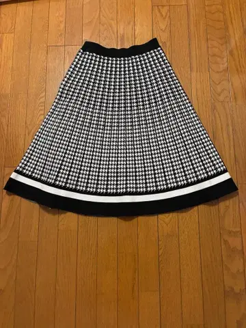 TOCCA 니트 플레어 스커트