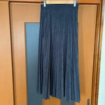 안티로자 홀리데이 스웨이드 플리츠 롱 스커트