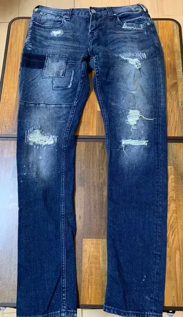 데미지 가공 청바지 다크 블루