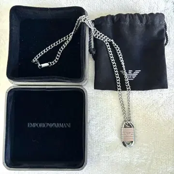 EMPORIO ARMANI / 엠포리오 아르마니 목걸이 실버 로고