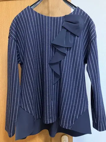 로즈 티아라 상의 울 혼방 니트 프릴 38 가을/겨울