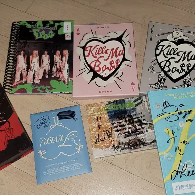 여자아이돌싸인앨범