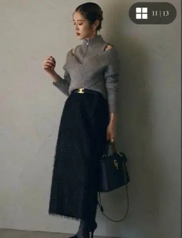 Andrea&Co. 숄더 컷 지퍼 니트