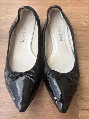 쿠룬 도쿄 발레 슈즈 블랙 에나멜 25.5cm