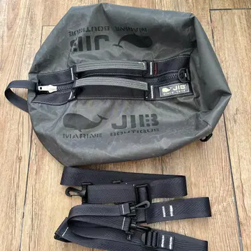 JIB 백팩 M 사이즈 차콜 그레이 완판템