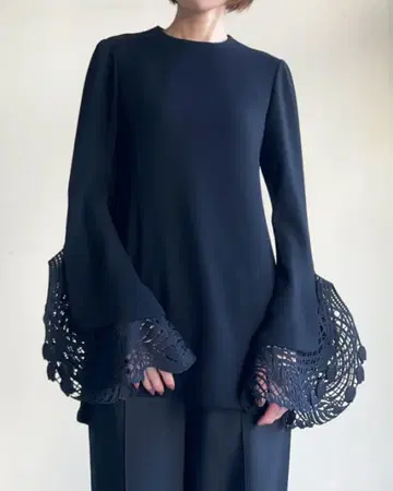 마메쿠로구치 자수 커프스 탑