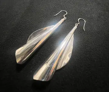 실버 유선형 귀걸이