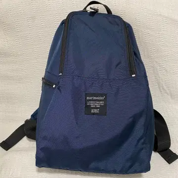 marimekko METRO 네이비