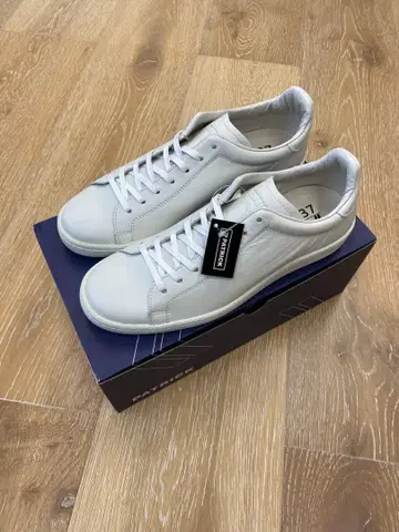 [새상품] Patrick 펀치 워터프루프 스니커즈 37 화이트