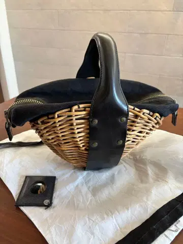 에바고스 ebagos 지퍼 달린 바스켓 백 홍등