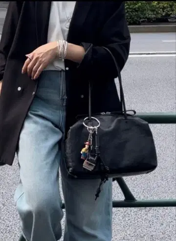 이아파피요네 롱 보스턴 백 블랙