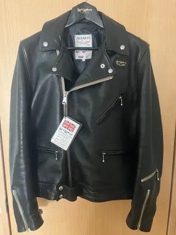 [컨디션 최상] 루이 가죽 사이클론 타이트 핏 441T 42 양가죽