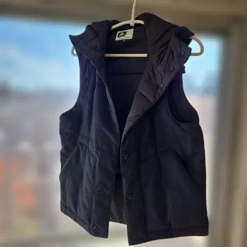 ENGINEERED GARMENTS 후드 부착 베스트