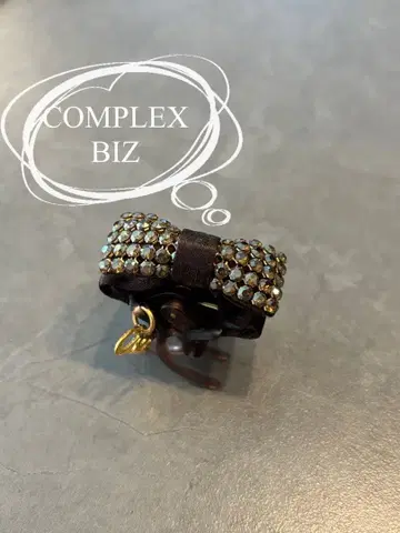 컴플렉스 비즈 리본 클립 브라운