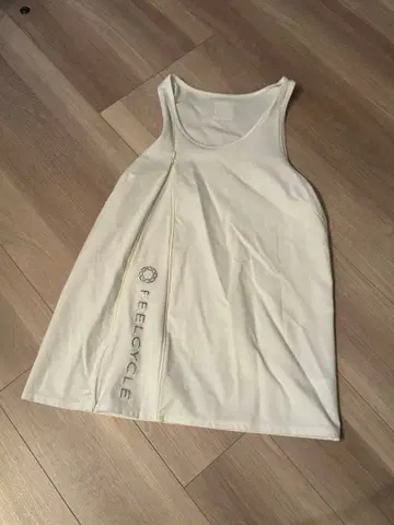 FEELCYCLE 화이트 탱크탑