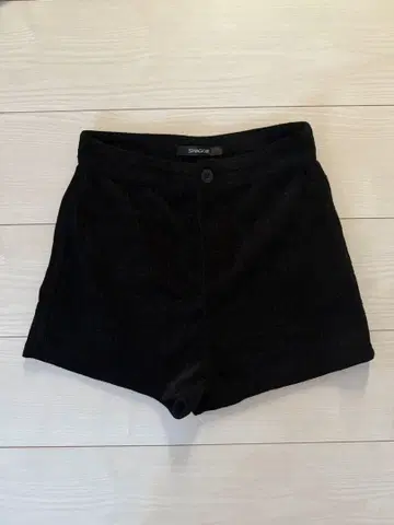 [ 익명 배송 ] SHJGGIE 샤기 숏팬츠 블랙