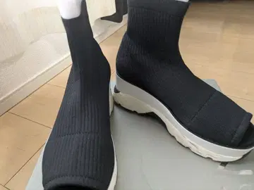 블랙 삭스 스타일 통굽 스니커즈 SNIDEL