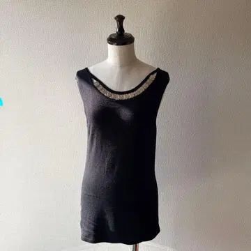 로라 애슐리 LAURA ASHLEY 코인 메달 탱크탑 블랙