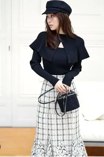 SNIDEL 숏 케이프풍 니트탑 블랙 미사용