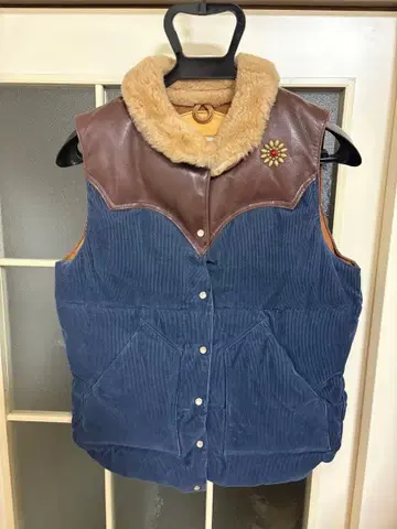 RockyMountain 한정판 다운 베스트 (여성용) (새상품급 중고)