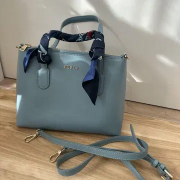 FURLA 그레이 숄더백 스카프 포함