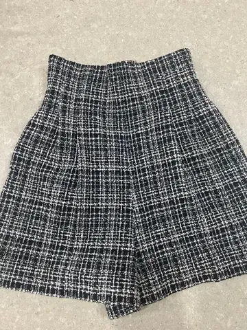 ESTNATION 하이웨스트 숏팬츠 블랙 화이트 체크