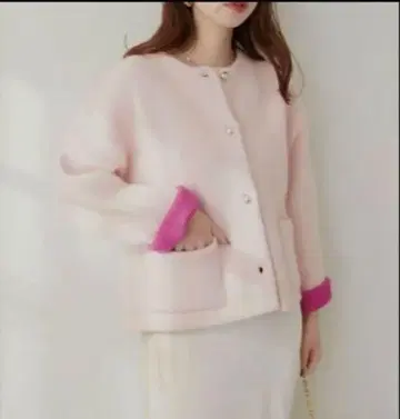 내추럴 꾸뛰르 FOX 혼방 플레이팅 자켓 니트