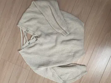 GYDA 백 레이스업 긴팔 니트 아이보리