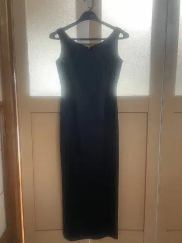 IKELINE 슬리브리스 롱 원피스 9AR 블랙