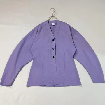 엘렌딕 실루엣이 예쁜 니트 가디건 라벤더