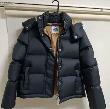 케이프 하이츠 블랙 다운 자켓 S 사이즈