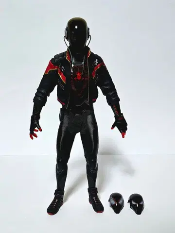 1/6 마일스 모랄레스/스파이더맨 2020 수트 버전 핫토이즈