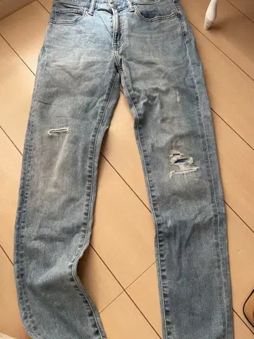 데미지 데님 라이트 블루 스트레이트 레그