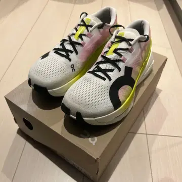 [컨디션 최상] 온 클라우드붐 맥스 26.5cm 러닝화