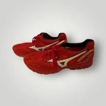 시즌 도래 새상품급 Mizuno 러닝화 레드