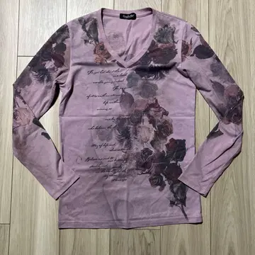 토네이도 마트 꽃무늬 긴팔 티셔츠