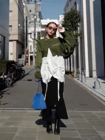 UN3D. 헴컷 맨투맨 스커트