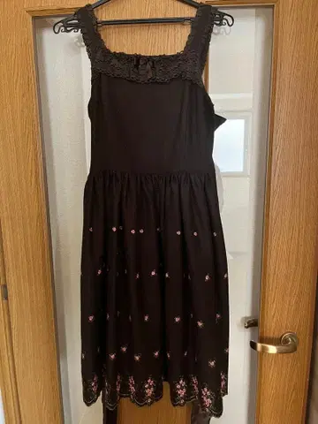 innocentworld 로즈 자수 원피스