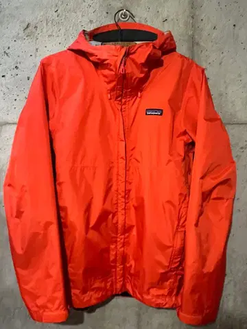 단종 컬러 patagonia 토렌트쉘 3L 자켓 오렌지 컬러 S