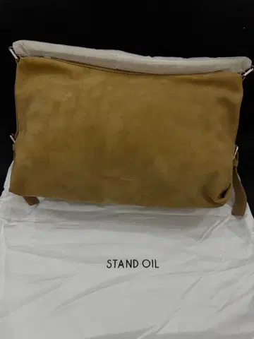 STAND OIL 베이지 숄더백