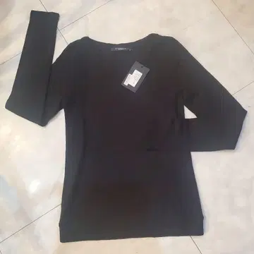 정가 14490엔 Le Verseau noir 블랙 긴팔 니트 38