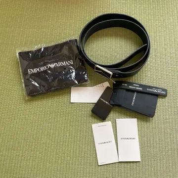 미사용, 택 포함 EMPORIO ARMANI 벨트와 미개봉 파우치