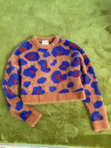 레이빔즈 레오파드 샤기 숏 기장 니트 풀오버