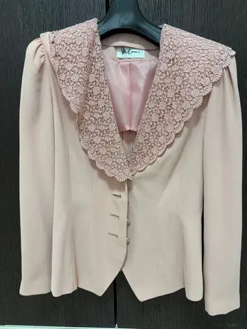 Milone 핑크 레이스 옷깃 자켓